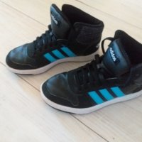Adidas, снимка 1 - Детски маратонки - 26186372