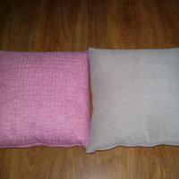 Продавам чисто нова розова декоративна възглавница, снимка 1 - Възглавници - 23345588