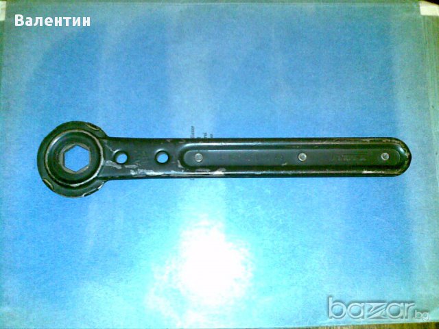 немски ключ- мерцедес бенц-2,старинен