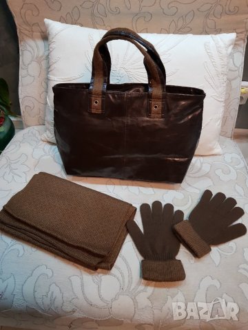 Комплект  ръкавици и шал, снимка 2 - Шалове - 23209555