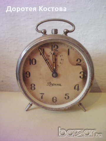 РОДИНА стар часовник, снимка 1 - Антикварни и старинни предмети - 14441332