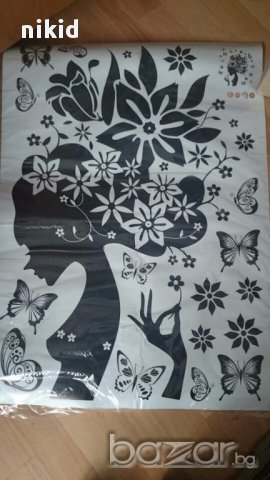 дама с цветя и пеперуди черен стикер лепенка декор за стена и хладилник гардероб врата и др мебел  , снимка 3 - Декорация за дома - 15933465