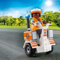 Playmobil 70052 Citylife Hospital играчка колична  спешна помощ  с мигаща светлина НОВА, снимка 2 - Коли, камиони, мотори, писти - 34562638