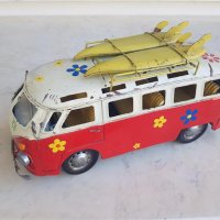 ОРИГИНАЛНА КУЛТОВА ЛАМАРИНЕНА играчка VW Калифорния хипарски 1970те год. бус със СЪРФОВЕ, снимка 8 - Други ценни предмети - 42065290