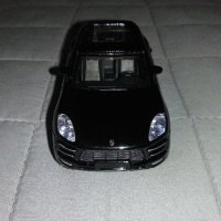 Bburago Porsche Macan 1:43 black, снимка 7 - Колекции - 38825888