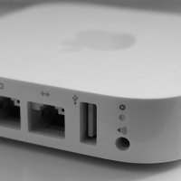 Apple AirPort Express (Wi-Fi Рутер), снимка 3 - Рутери - 42037207