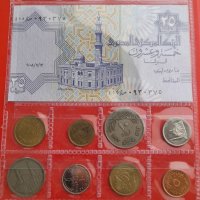 Интересна колекция от Египет - монети, банкнота и пощенски марки, снимка 7 - Нумизматика и бонистика - 36895430