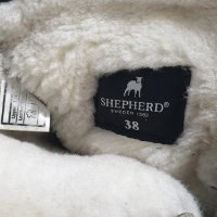 кожени боти Shepherd Elin Boots, снимка 5 - Дамски боти - 31586763