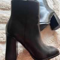 Черни кожени боти с висок дебел ток, снимка 5 - Дамски обувки на ток - 44616239