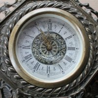 СТАР бронзов каминен часовник -механичен, снимка 2 - Антикварни и старинни предмети - 40479991