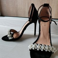 Черни сандали на висок ток с перли Lipsy london, снимка 1 - Дамски елегантни обувки - 31352408