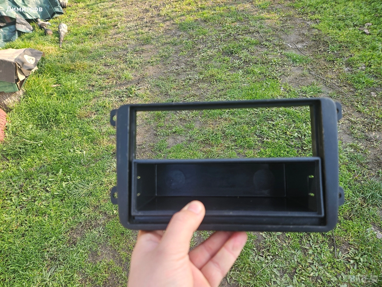 Golf 5/6,Passat 6,Jetta,Caddy 3 и др. Адапторна Рамка за авто радио 1 дин., снимка 1