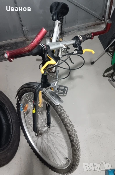 велосипед 26 цола, 24 скорости, дамска/ юношеска рамка, с монтирани калници, снимка 1