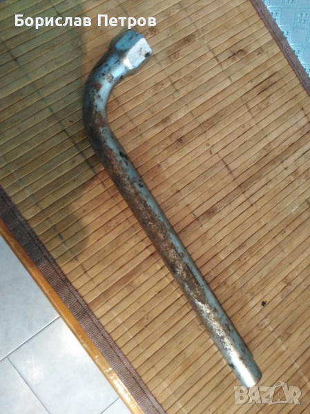 Ключ за гуми 17, снимка 1