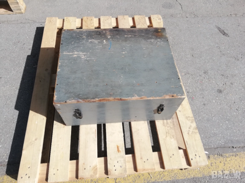 Продавам дървен военен съндък, снимка 1