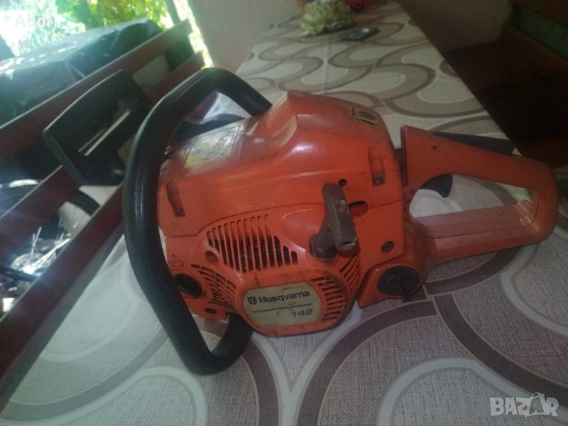 Бензинова резачка за дърва HUSQVARNA 142, снимка 1