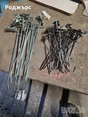 Куки за стелажи дълги и къси