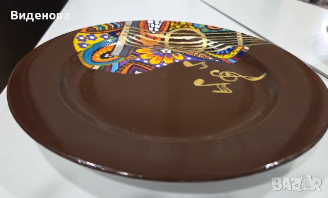 Ръчно рисувана декоративна чиния "Китара", снимка 2 - Декорация за дома - 53242980