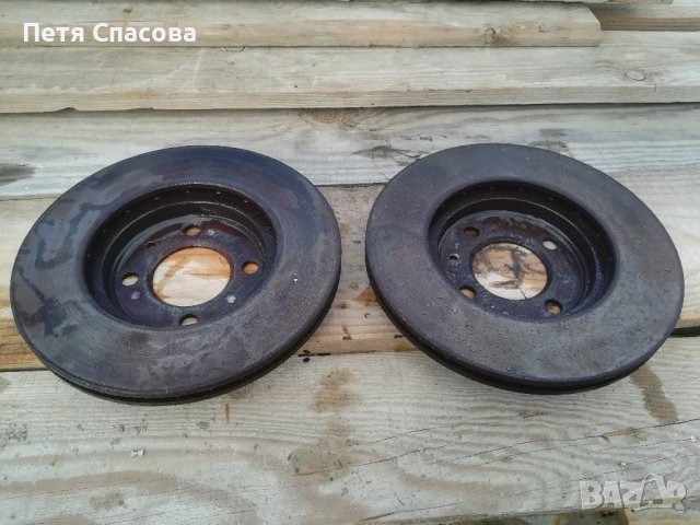Vw Passat Wagon B3 2.0 1992 Предни Спирачни дискове, снимка 2 - Части - 42764716