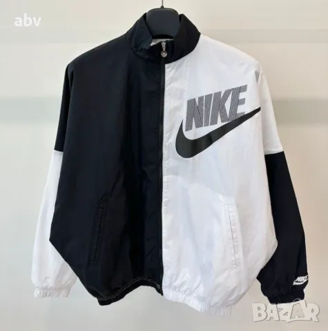 Оригинална Унисекс Ветровка Яке Горница Найк Nike , снимка 2 - Якета - 50136656