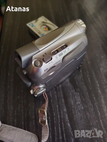 Видеокамера Canon MV950, снимка 3 - Камери - 55959154