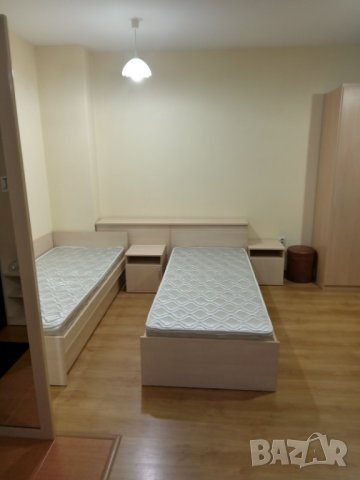 Единичо легло с матрак - малко ползвано отлично състояние!, снимка 4 - Спални и легла - 42728535