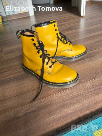 Жълти боти/ботуши Dr. Martens 