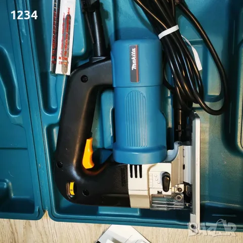 НОВ прободен трион зеге MAKITA 4304 600w, снимка 3 - Триони и циркуляри - 55949938