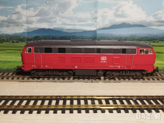 Дизелов локомотив Piko BR218 HO 1/87, снимка 6 - Колекции - 55812369