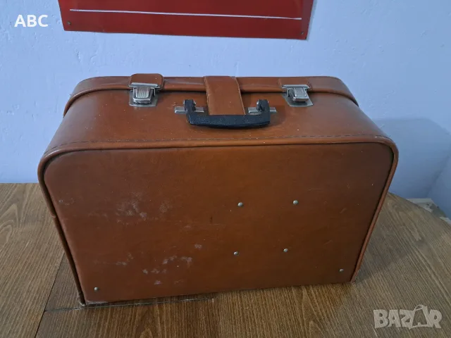 Съветски кожен куфар от 70-те, снимка 4 - Други ценни предмети - 55805970