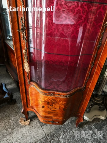 Малка витрина Луи XV, снимка 6 - Секции и витрини - 50803201