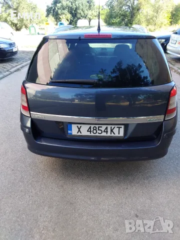 Опел Астра Н 2009 година , снимка 4 - Автомобили и джипове - 55960040