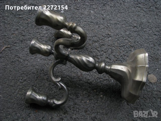 Масивен свещник, снимка 3 - Антикварни и старинни предмети - 31780124