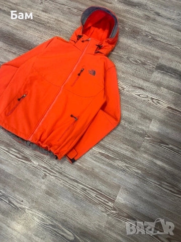 Оригинално мъжко софтшел яке The North Face размер М , снимка 3 - Якета - 52641189