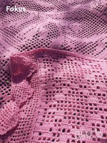 Стара голяма розова покривка плетена на една кука, снимка 5 - Антикварни и старинни предмети - 53280109