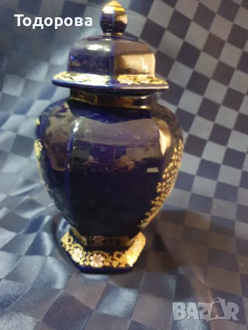 Японска порцеланова кобалтова урна,ваза, снимка 3 - Антикварни и старинни предмети - 48009634