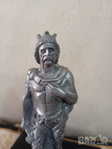 Статуетка, снимка 2 - Антикварни и старинни предмети - 53175148