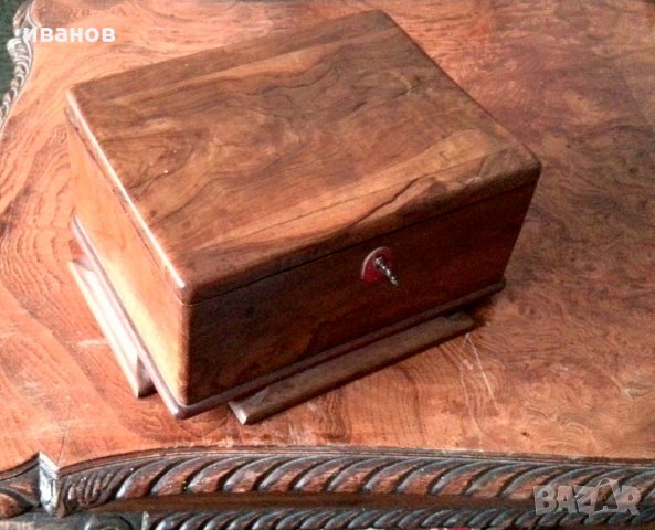красива стара дървена кутия, снимка 7 - Антикварни и старинни предмети - 31026439