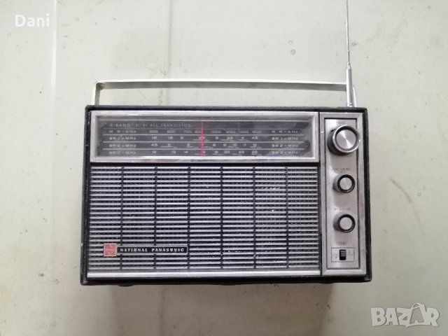 старо радио/транзистор National Panasonic R-439, снимка 1 - Радиокасетофони, транзистори - 34093893