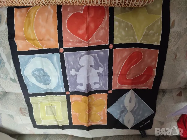 чисто нов копринен шал Франция Daniel hechter paris, снимка 2 - Шалове - 48169836