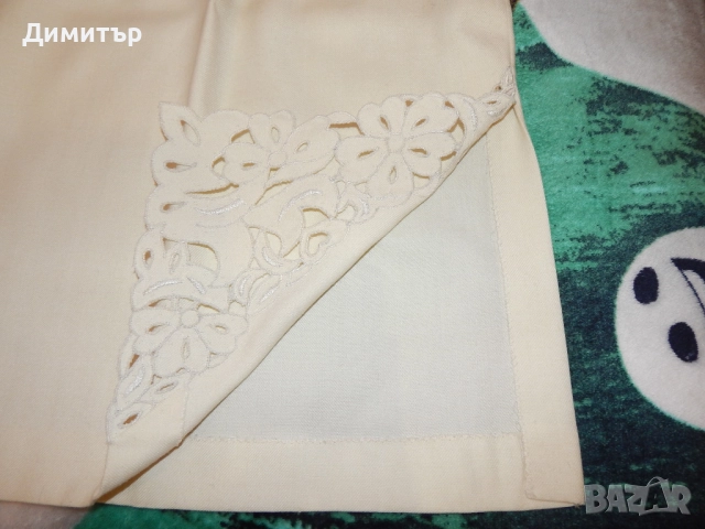 Дамски костюм с бродерия М размер, снимка 9 - Костюми - 51998523