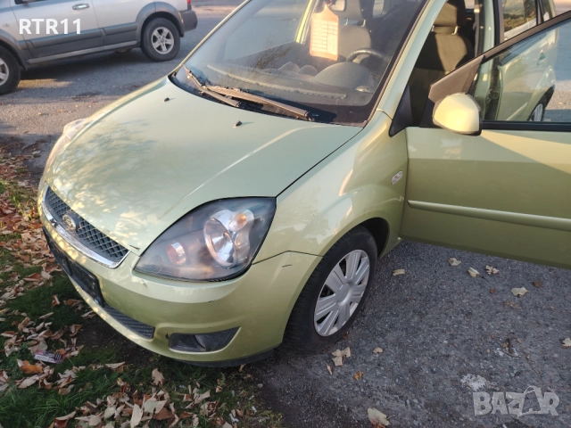 Ford Fiesta 1.3 75 кс, снимка 7 - Автомобили и джипове - 50408782