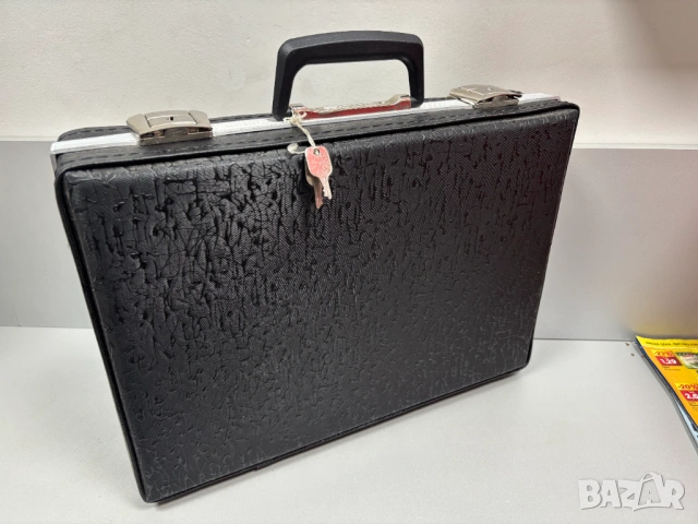 НОВ! Твърд Ретро Дипломатически Куфар , снимка 2 - Куфари - 54090024