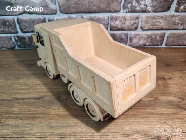 Дървен модел на камион – Самосвал – Craft Camp, снимка 7 - Коли, камиони, мотори, писти - 52736611