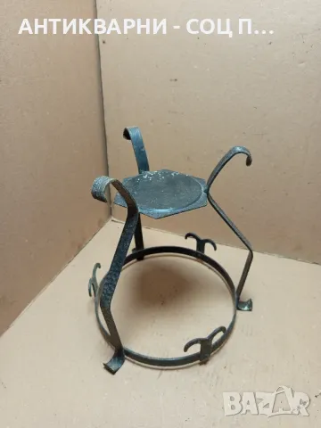 Стара Кована Поставка За Саксия Цветарник., снимка 5 - Антикварни и старинни предмети - 49441571