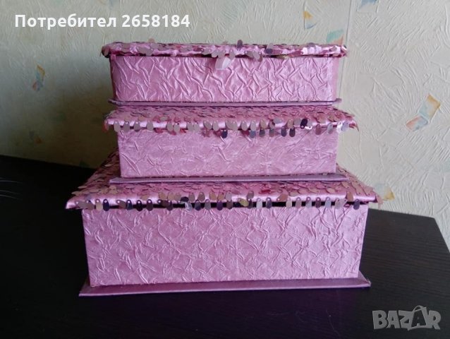 Комплект Луксозни кутии за бижута, сатен и паети, снимка 2 - Подаръци за жени - 31611151