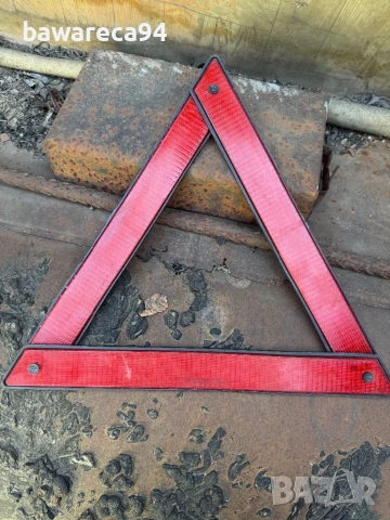 Аварийни триъгълници, снимка 4 - Аксесоари и консумативи - 26292548