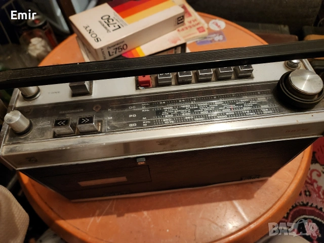 Продава се радио на Philips, снимка 3 - Друга електроника - 54053957