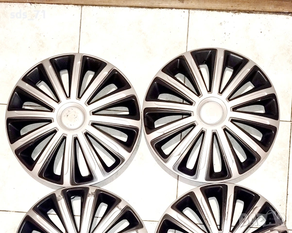 Тасове за джанти Versako 13 цола 4 бр ,леки следи от ожулено на 2,3 места  на двата ,10 евро всички 