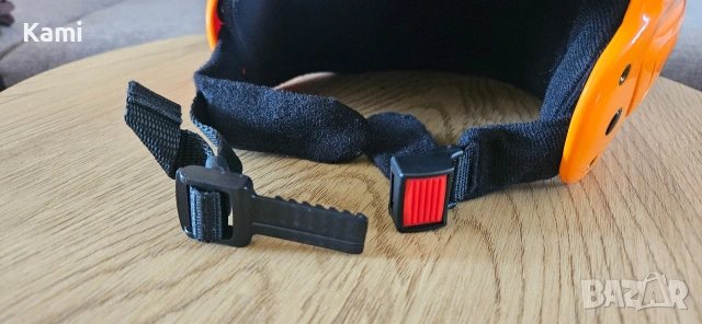 Ски каска Uvex с твърди уши + очила, снимка 8 - Зимни спортове - 53934514